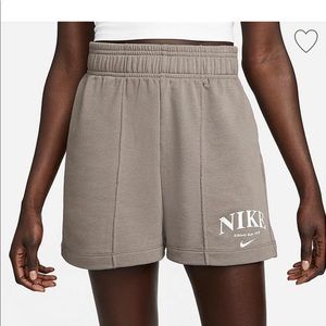 nike sportswear fleece short